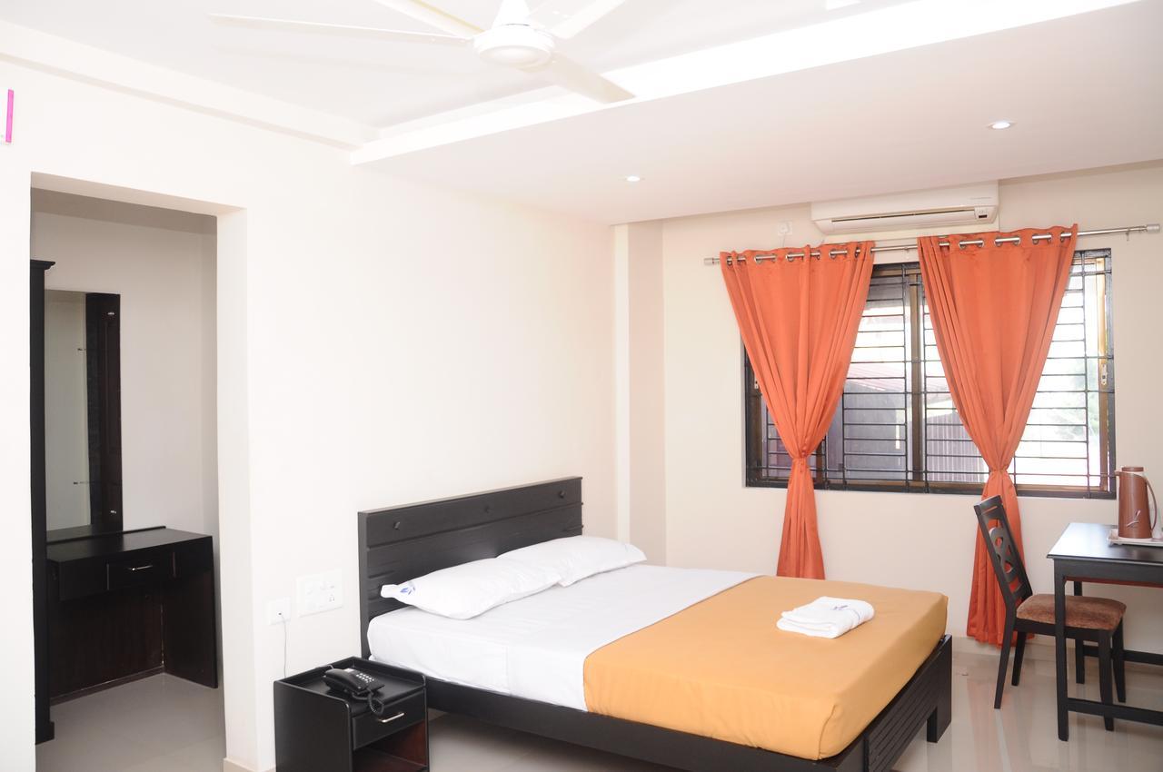 Riva Residency Hotell Palakkad Exteriör bild
